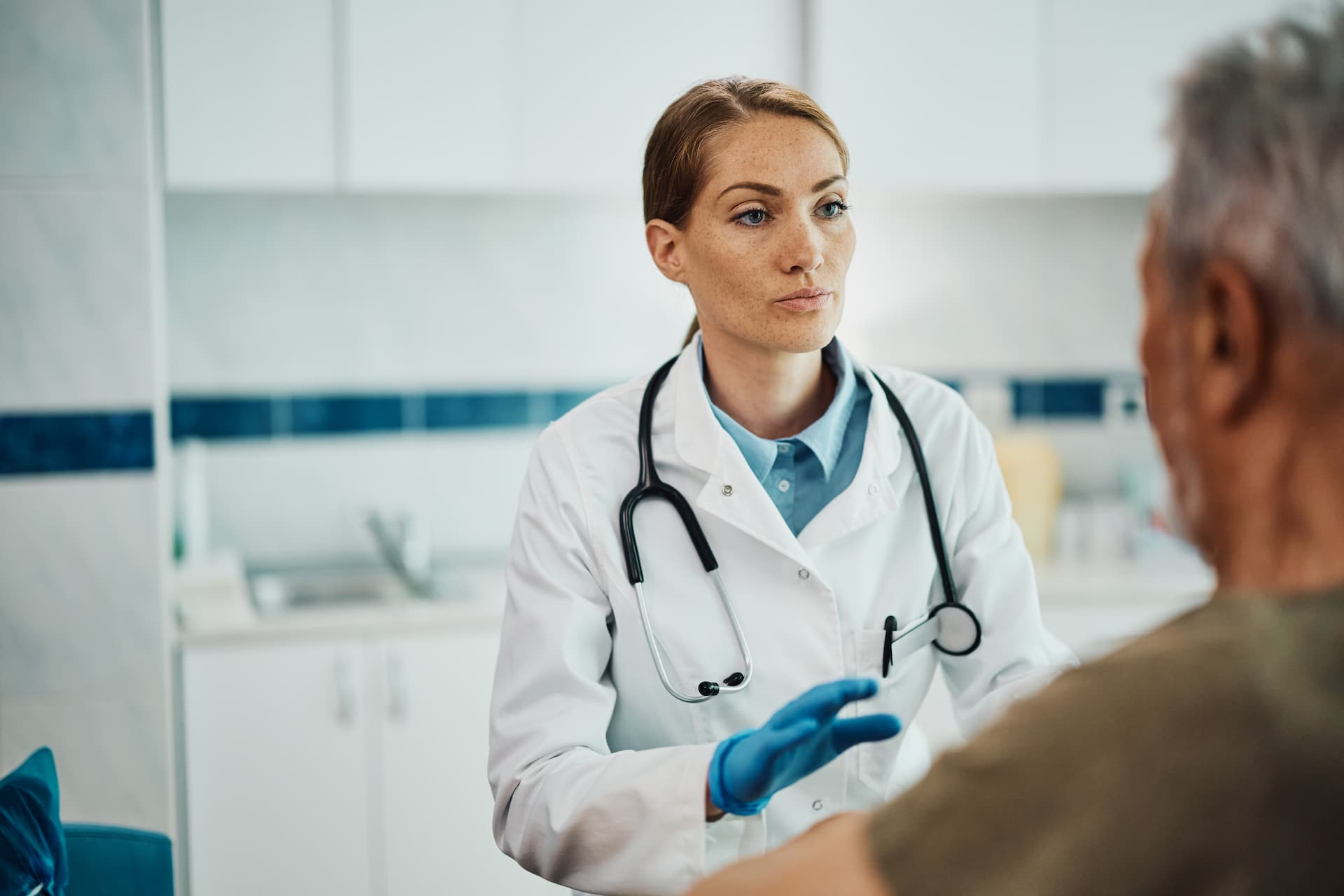 Médecin de la deuxième visite médicale du permis